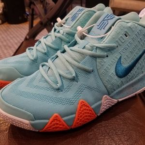 Kyrie 4 (Power is Female)